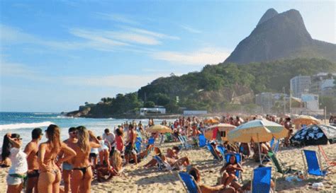 BEST NUDE BEACH IN BRAZIL! 